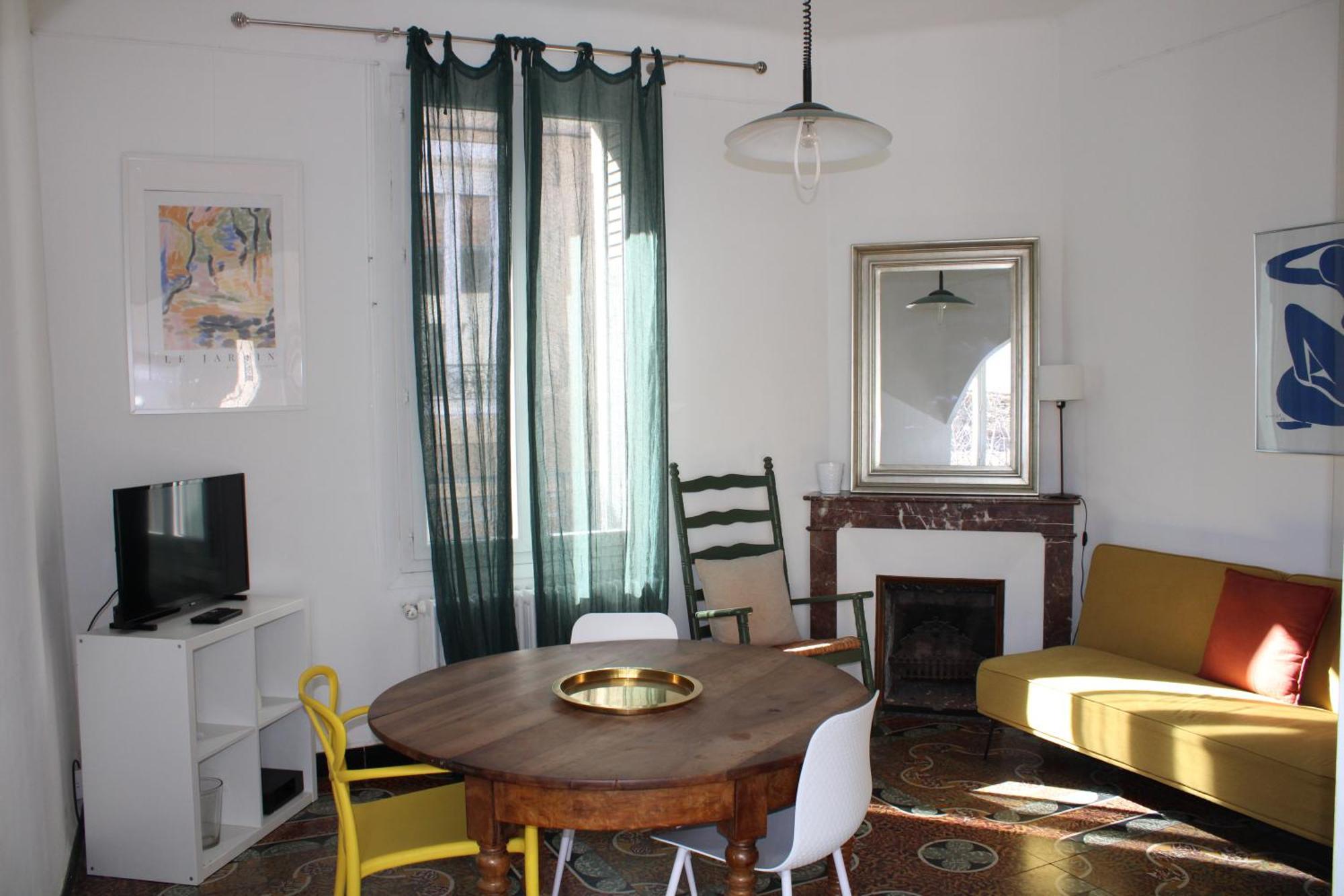 Superbe Appartement Avec Parking Sur Place Nîmes Eksteriør billede